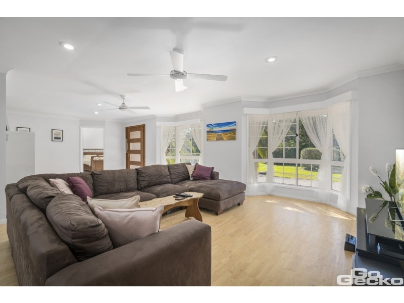 11 Triton Court, Ningi QLD 4511