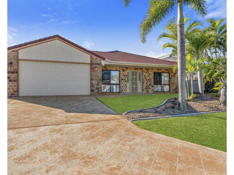 33 Cosmos Avenue, Banksia Beach QLD 4507