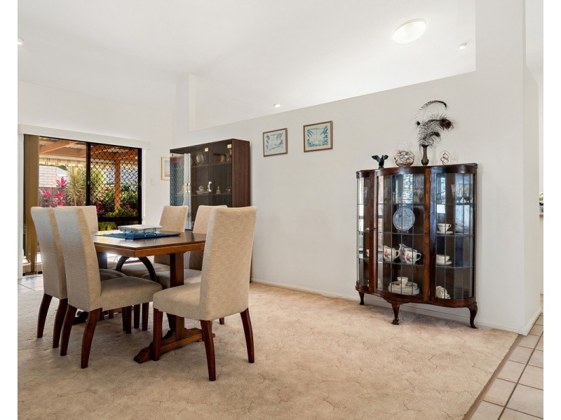 33 Cosmos Avenue, Banksia Beach QLD 4507