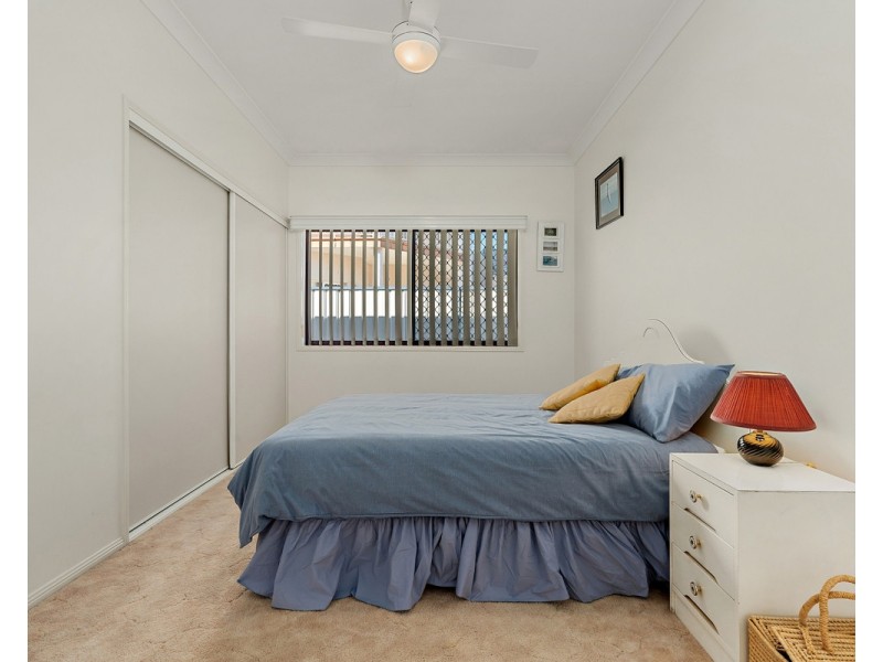 33 Cosmos Avenue, Banksia Beach QLD 4507