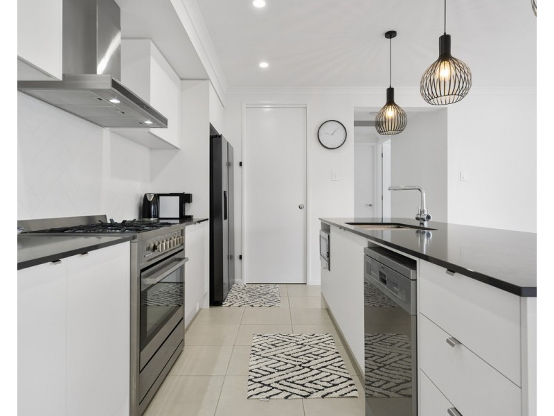 16 Elanus Crt, Banksia Beach QLD 4507