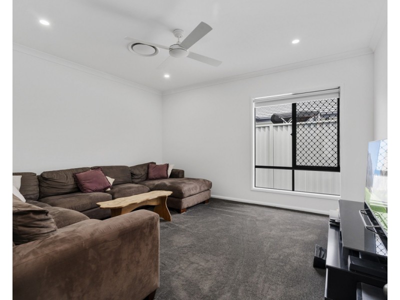 16 Elanus Crt, Banksia Beach QLD 4507