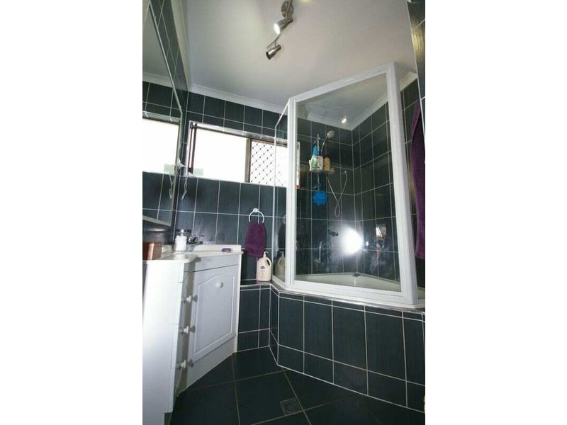 22 Gillian Street, Beachmere QLD 4510