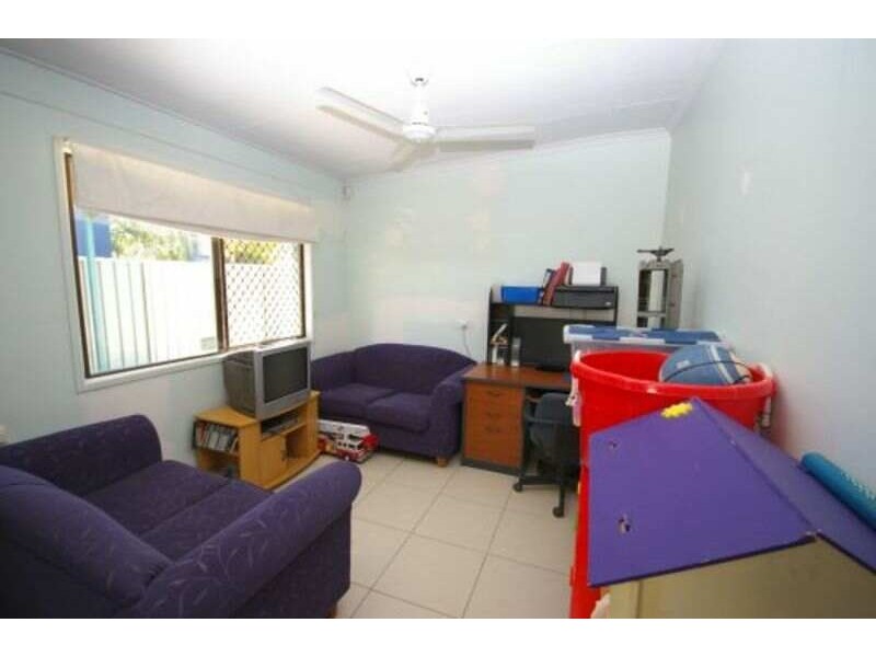 22 Gillian Street, Beachmere QLD 4510