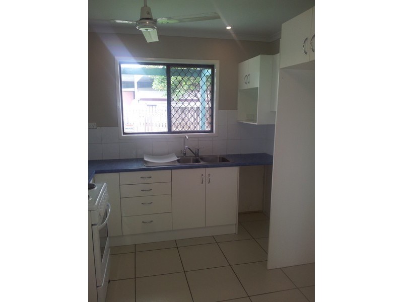 22 Gillian Street, Beachmere QLD 4510