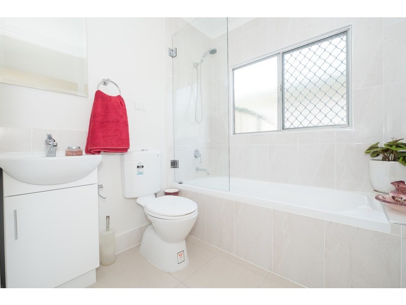 9 Hill Street, Bongaree QLD 4507