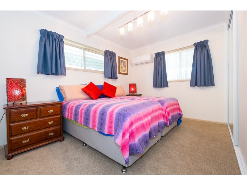 9 Hill Street, Bongaree QLD 4507