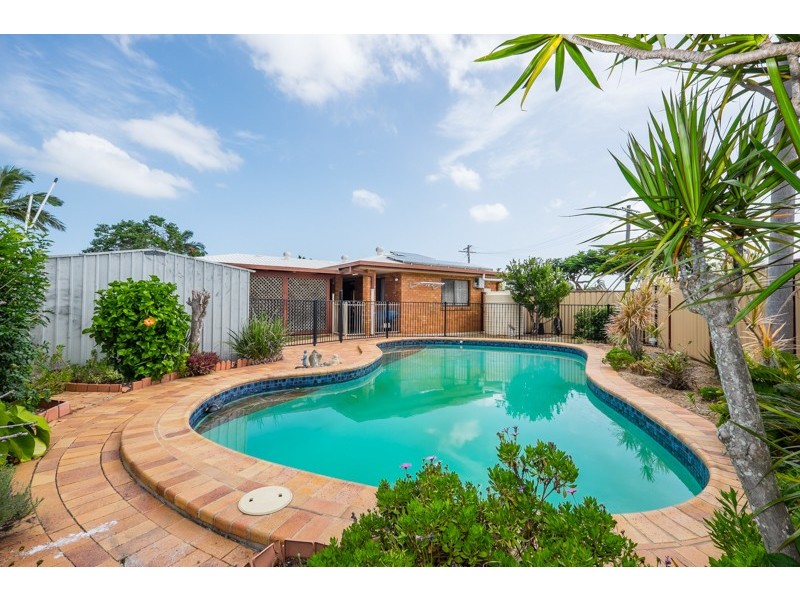 13 Marton Place, Banksia Beach QLD 4507