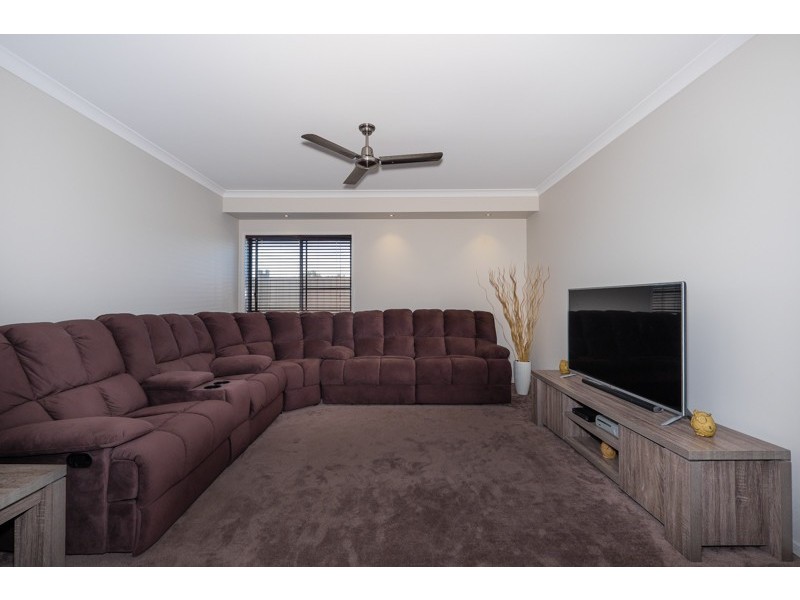 8 Clubrush Court, Banksia Beach QLD 4507