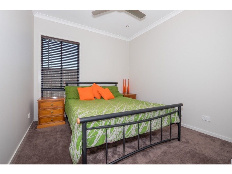 8 Clubrush Court, Banksia Beach QLD 4507