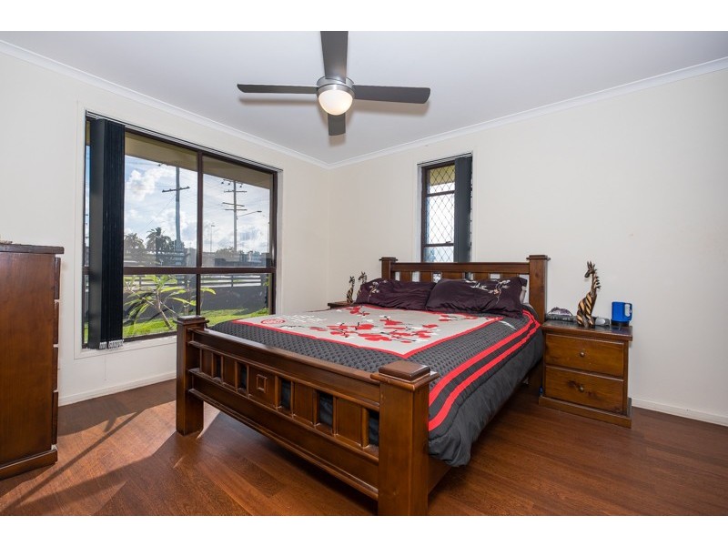 1 Yorkshire Drive, Banksia Beach QLD 4507