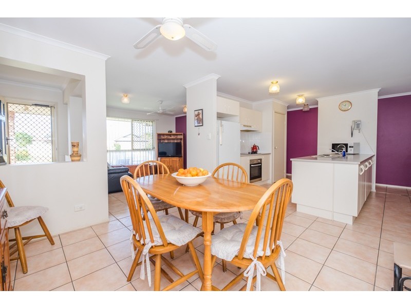 8 Scarborough Court, Sandstone Point QLD 4511