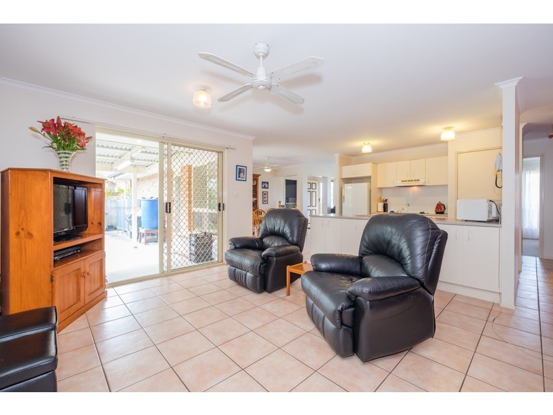 8 Scarborough Court, Sandstone Point QLD 4511