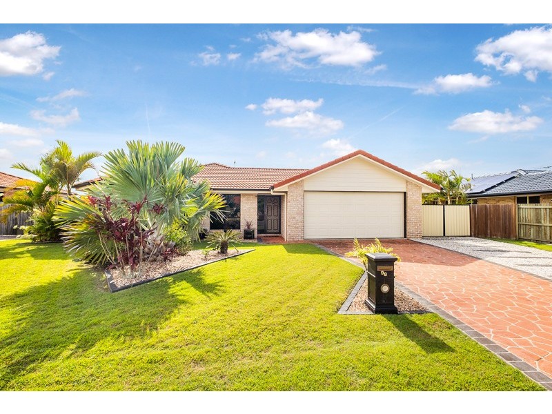 98 Carpenter Way, Sandstone Point QLD 4511