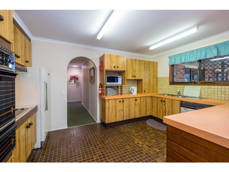 37 Ford Street, Bongaree QLD 4507