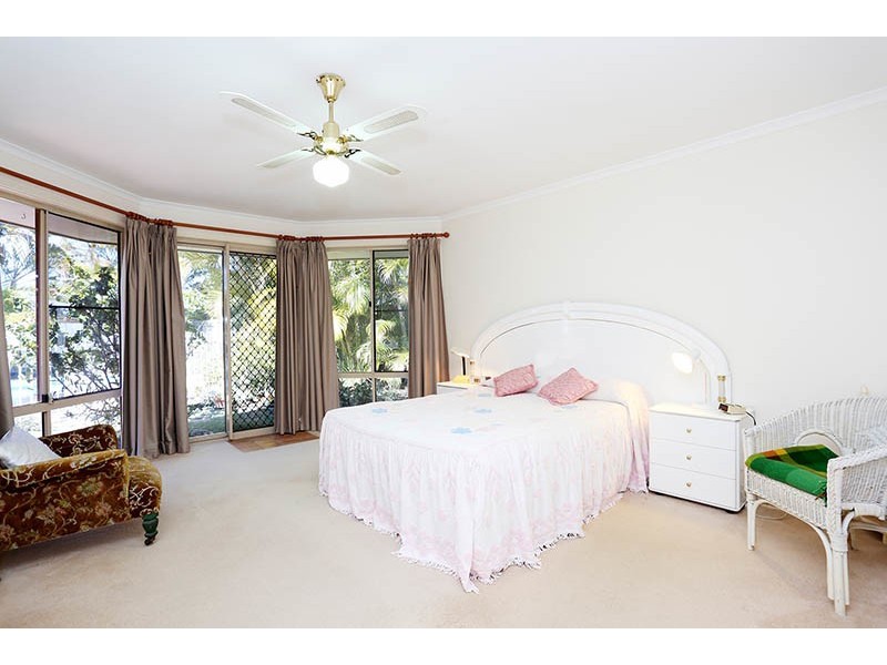 6 Genoa Place, Banksia Beach QLD 4507