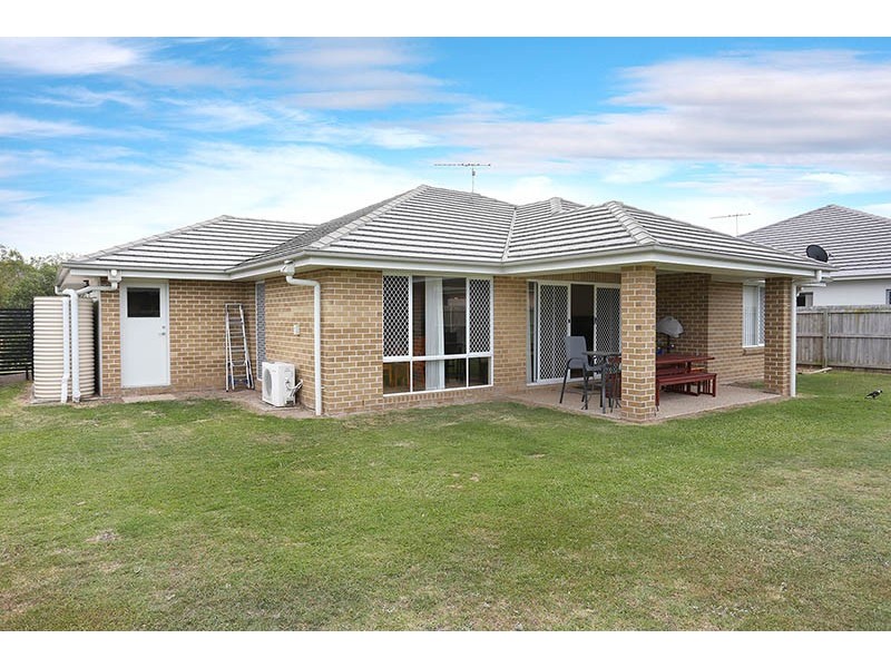 73 Sandstone Boulevard, Ningi QLD 4511