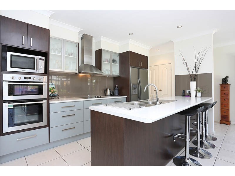 64 Biggs Avenue, Beachmere QLD 4510