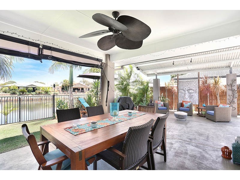 64 Biggs Avenue, Beachmere QLD 4510