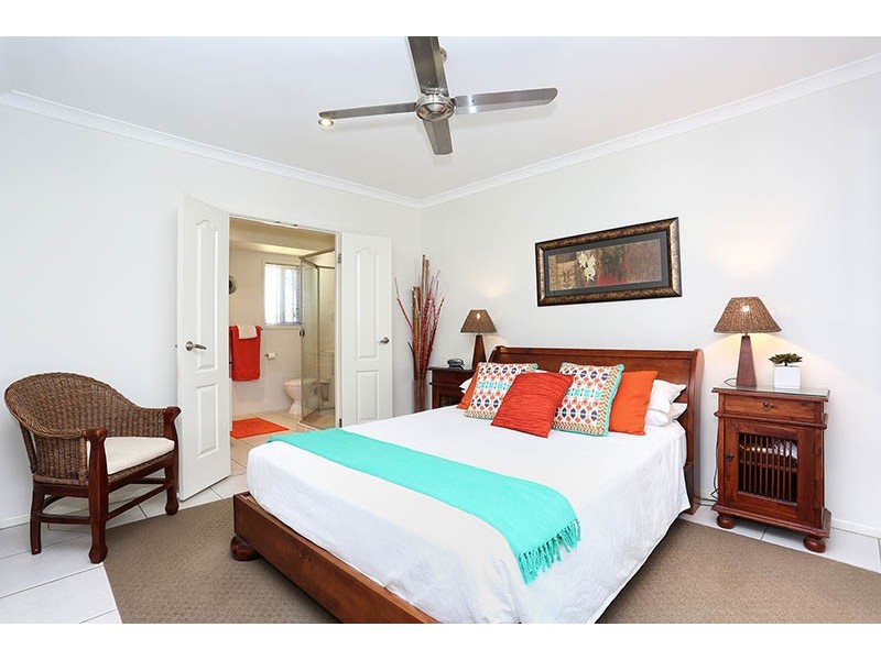 64 Biggs Avenue, Beachmere QLD 4510