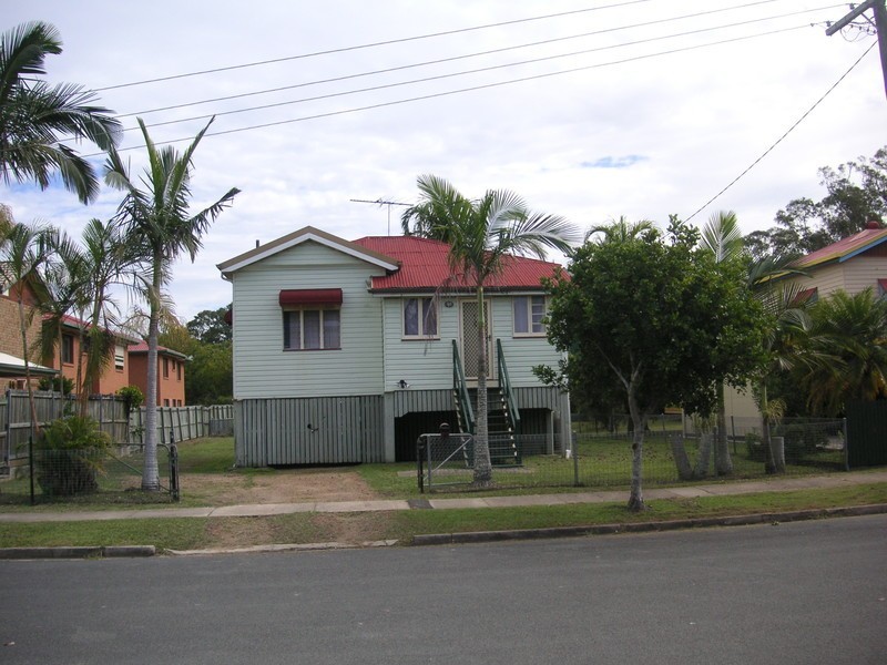 4 Mcpherson Street, Caboolture QLD 4510