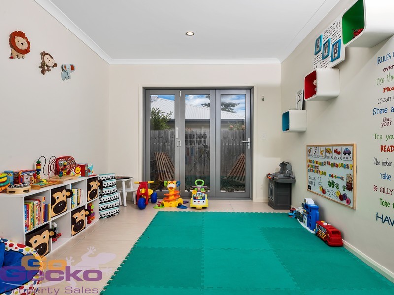 24 Treefrog Street, Ningi QLD 4511