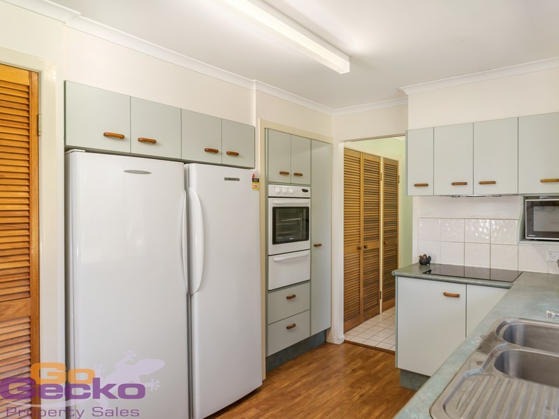 102 Bellay Road, Beachmere QLD 4510