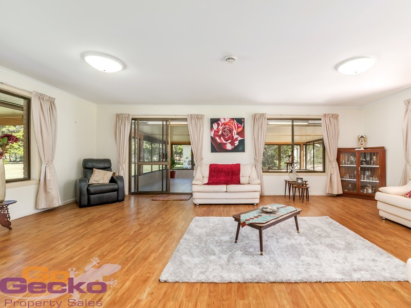 102 Bellay Road, Beachmere QLD 4510