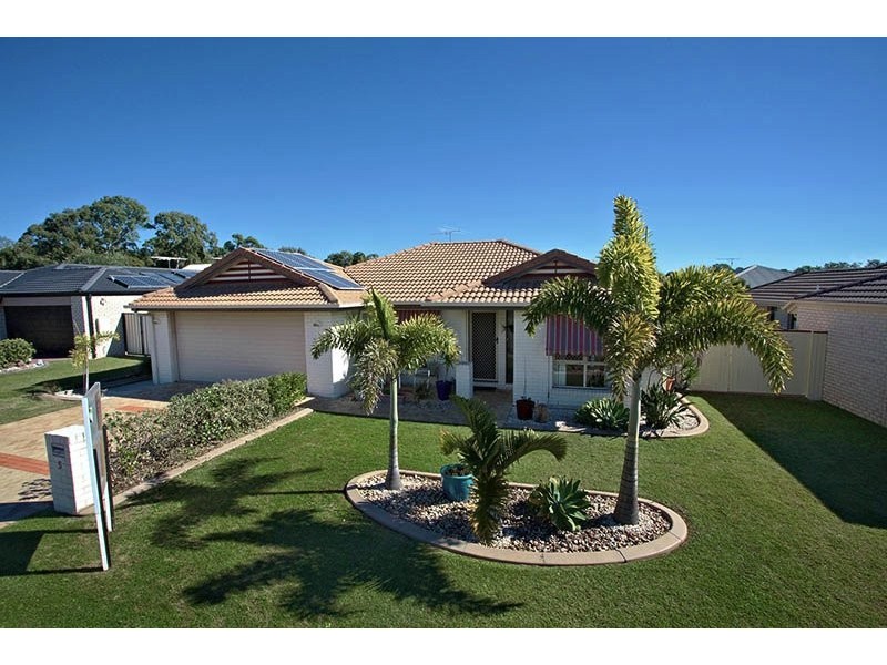 5 Middle Cove Court, Sandstone Point QLD 4511