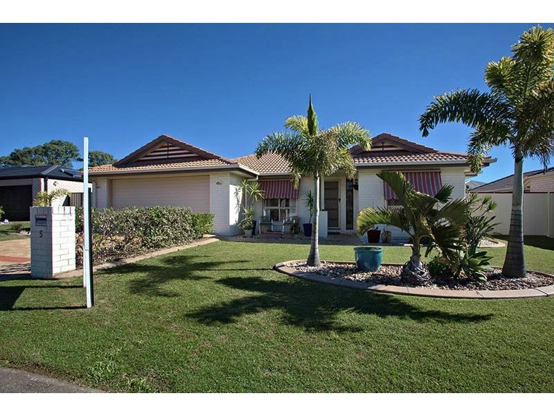 5 Middle Cove Court, Sandstone Point QLD 4511