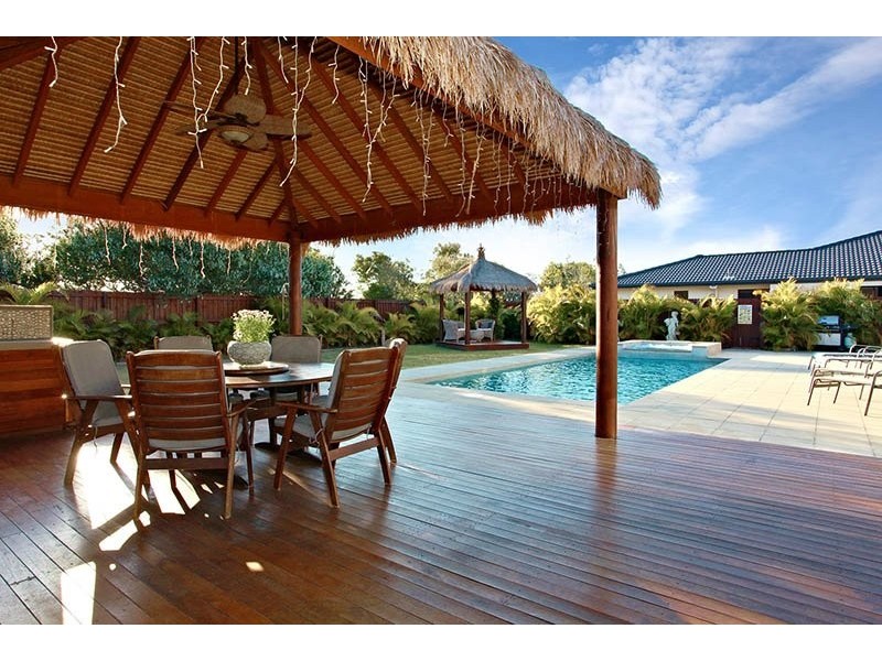 3 Dewdrop Place, Ningi QLD 4511