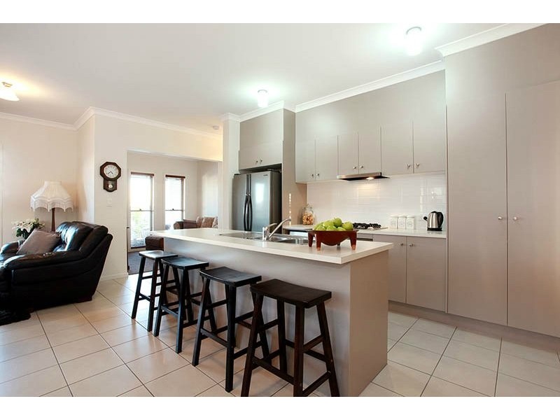 3 Dewdrop Place, Ningi QLD 4511