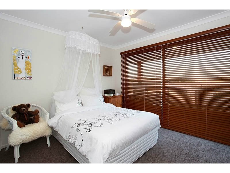 3 Dewdrop Place, Ningi QLD 4511
