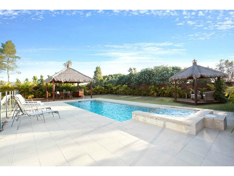 3 Dewdrop Place, Ningi QLD 4511