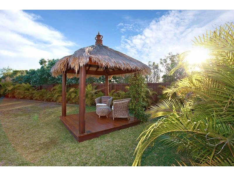 3 Dewdrop Place, Ningi QLD 4511