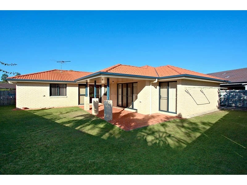 17 Mossman Way, Sandstone Point QLD 4511
