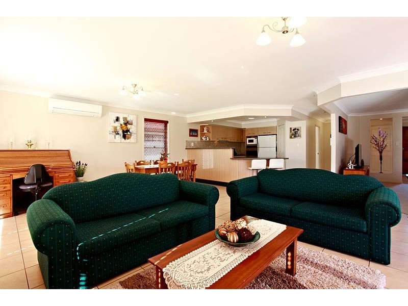 41 Kakadu Circuit, Banksia Beach QLD 4507