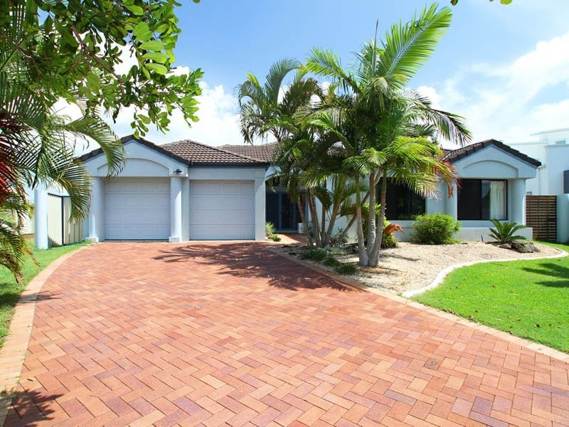 36 Topsail Circuit, Banksia Beach QLD 4507