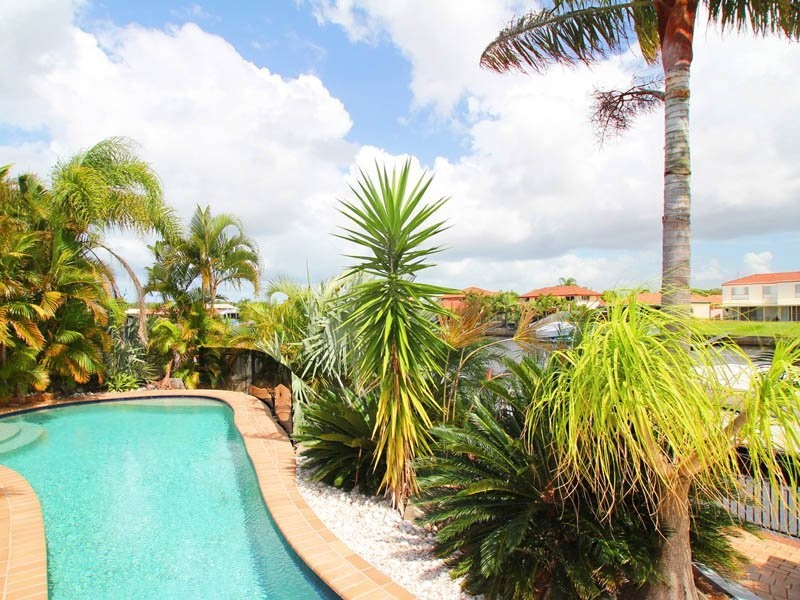 36 Topsail Circuit, Banksia Beach QLD 4507