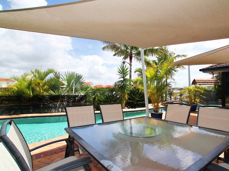 36 Topsail Circuit, Banksia Beach QLD 4507