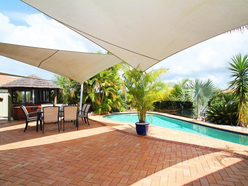 36 Topsail Circuit, Banksia Beach QLD 4507
