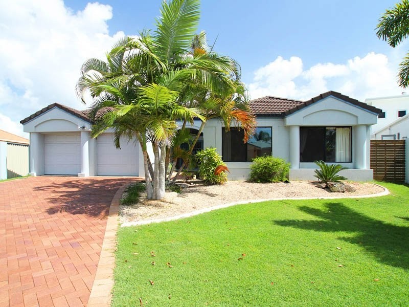 36 Topsail Circuit, Banksia Beach QLD 4507