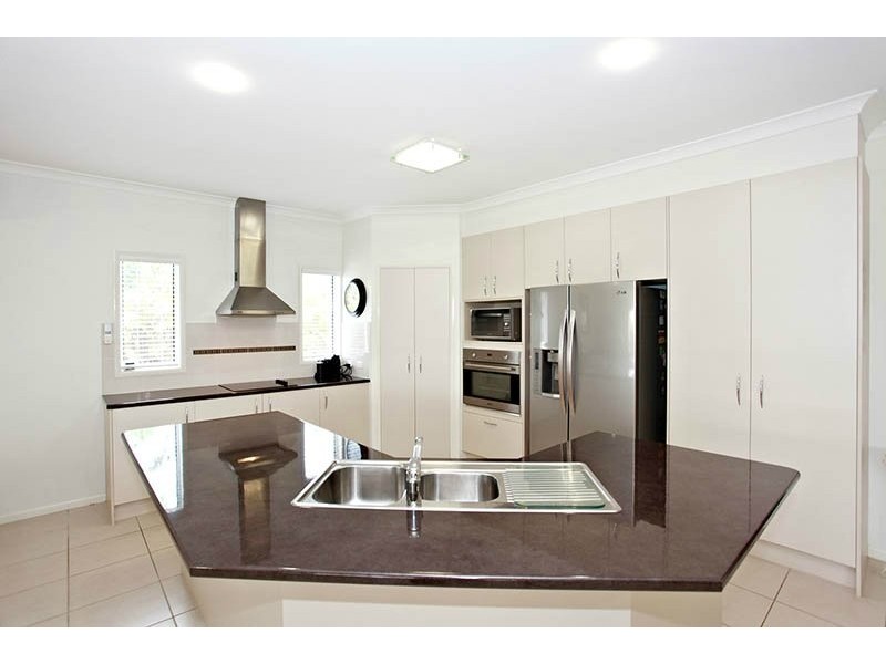 19-21 Hirst Court, Ningi QLD 4511