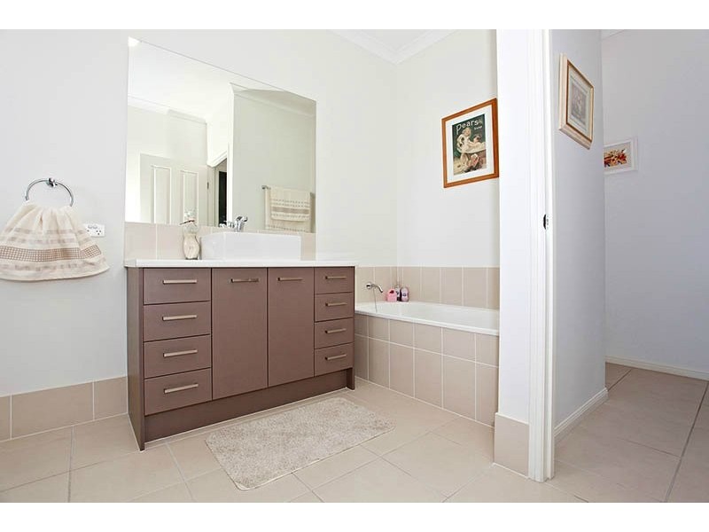 19-21 Hirst Court, Ningi QLD 4511