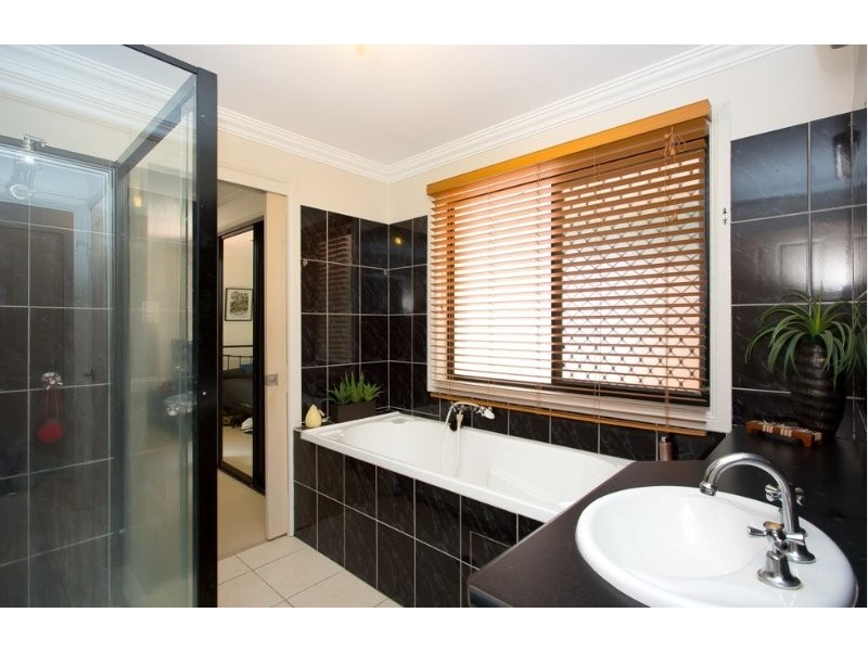 99 Cosmos Ave, Banksia Beach QLD 4507