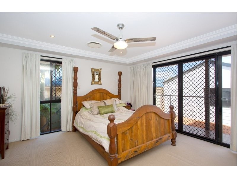 99 Cosmos Ave, Banksia Beach QLD 4507