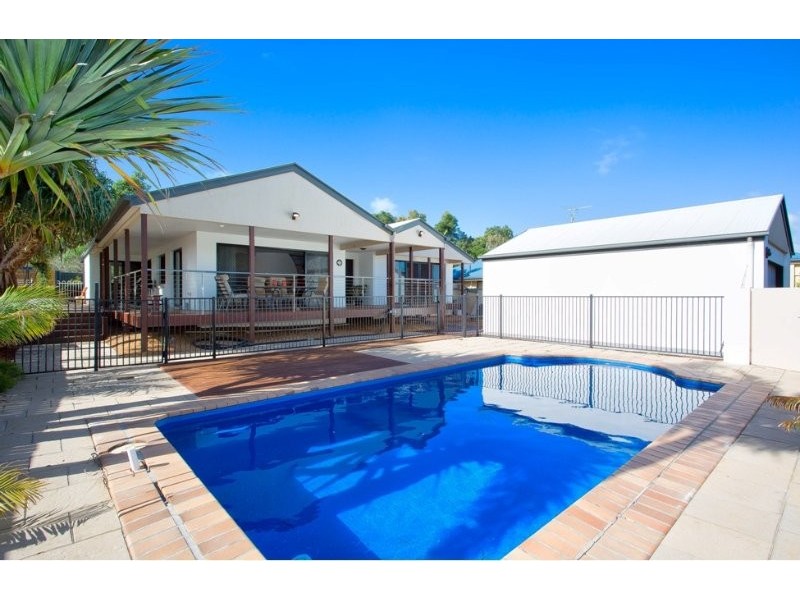 99 Cosmos Ave, Banksia Beach QLD 4507