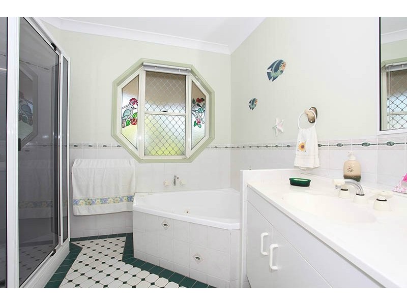 70 Norfolk Esp, Caboolture South QLD 4510