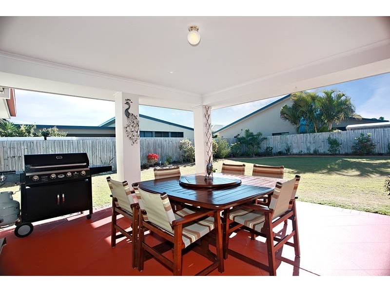 41 Kakadu Circuit, Banksia Beach QLD 4507