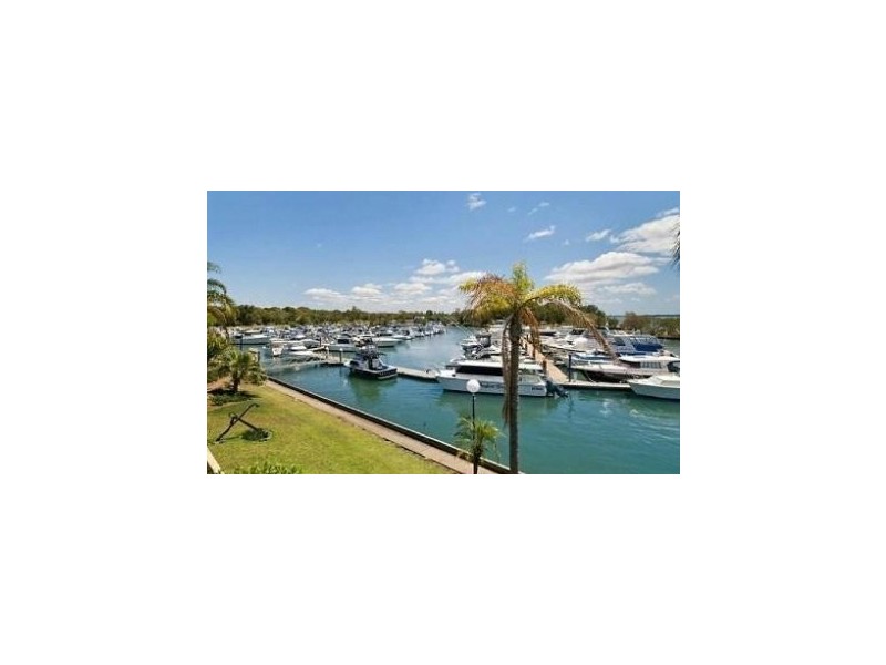 9B/10 Spinnaker Dr, Sandstone Point QLD 4511